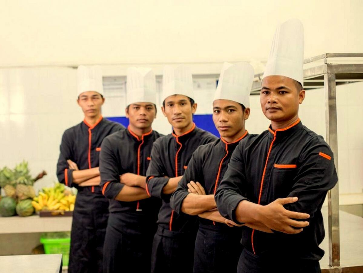 Wat Damnak 3*